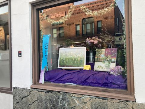 Art by Mary Hummon at Pondview Florist